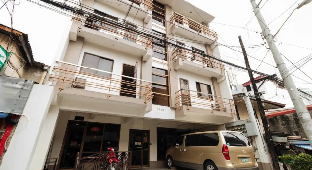 RedDoorz near Little Tokyo Makati