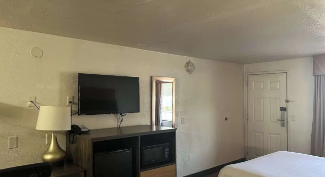 Четырёхместный номер Deluxe Motel 6 Cross Lanes, WV Goff Mountain Rd