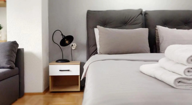 Care's studio apartment, Забронировать Апартаменты/квартира Отели в центре Охрид, в центре