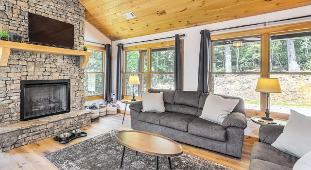 Mccaysville Cabin: Fire Pit, BBQ + More!, Reserva ahora Hotel McCaysville Estados Unidos