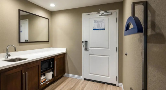 Студия Hampton Inn & Suites West Melbourne-Palm Bay Road