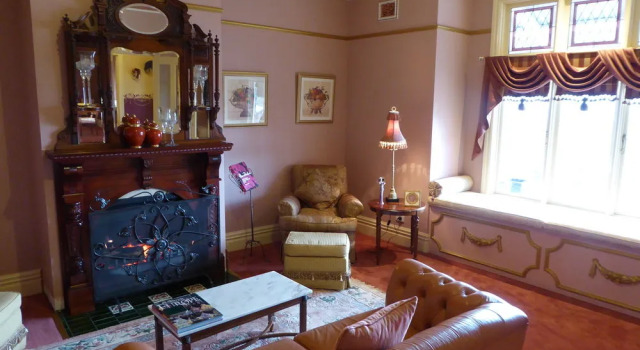 Deloraine Homestead, Rezerwuj Hotel Hotele w Yarra Valley z parkingiem, Parking