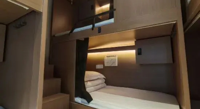 Кровать в общем номере (женский номер) Weiguang Garden Hostel (Nanchang Tengwang Pavilion Wanshou Palace)