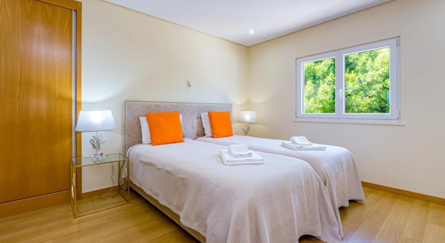 Villa Carlivo, Забронировать Дом для отпуска Виллы Албуфейра, рядом с Praia da Falésia Açoteias, Вилла
