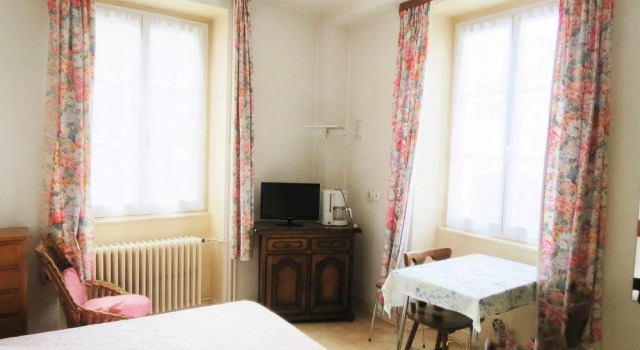 Le Molière, Reserva ahora Hotel Bourbonne-les-Bains 