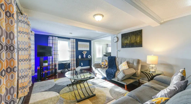 Коттедж Home Near Skiing & Downtown Worcester