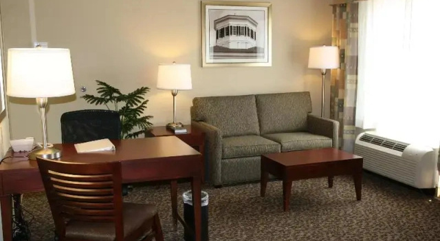 Студия Hampton Inn & Suites West Point