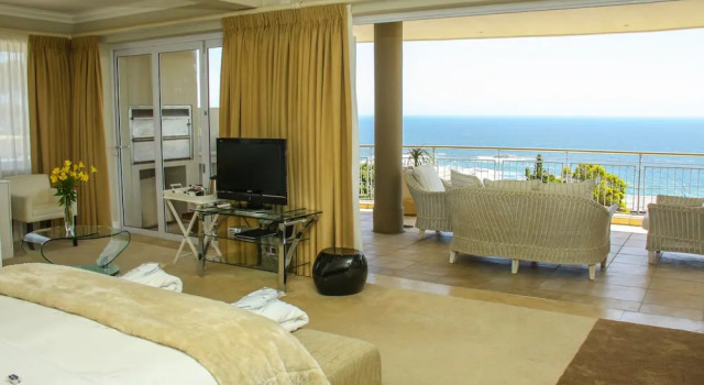 Люкс Executive с балконом 3 On Camps Bay