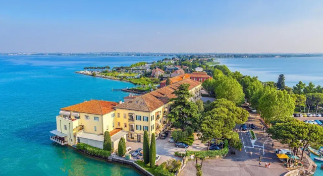 Апартаменты Rivoltella Apt With Pool 600m From Lake