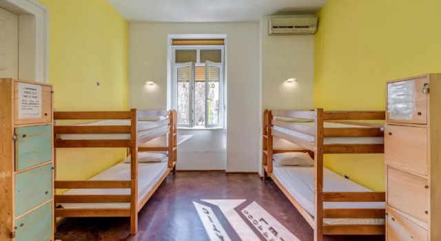 Кровать в общем номере Hostel Colors Of Adriatic - Youth Only