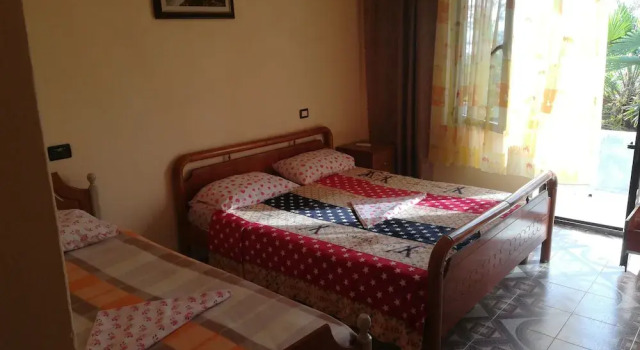 Hotel Hera, Rezerwuj Hotel Hotele w Durres County z parkingiem, Parking
