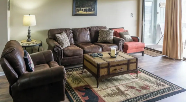 1 Mi to Dtwn Pigeon Forge! Mtn-view Gem w/ Balcony