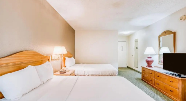 Четырёхместный номер Standard OYO Hotel Monroe LA I-20