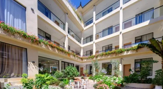 Xiji Garden Homestay, Prenota Hotel Hotel a Yunnan con parcheggio, Parcheggio