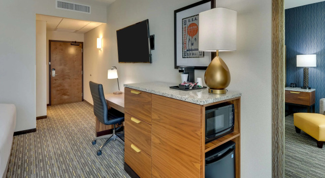 Drury Inn & Suites Lafayette IN, Prenota Hotel Hotel a Lafayette con colazione, Colazione