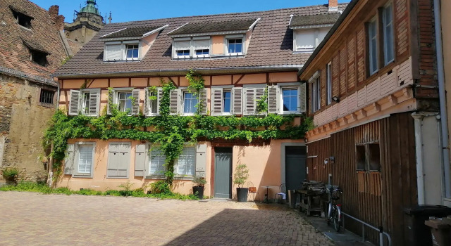 La Cour de Berthe Est, Забронировать Апартаменты/квартира Отели Alsace Wine Route с парковкой, Парковка