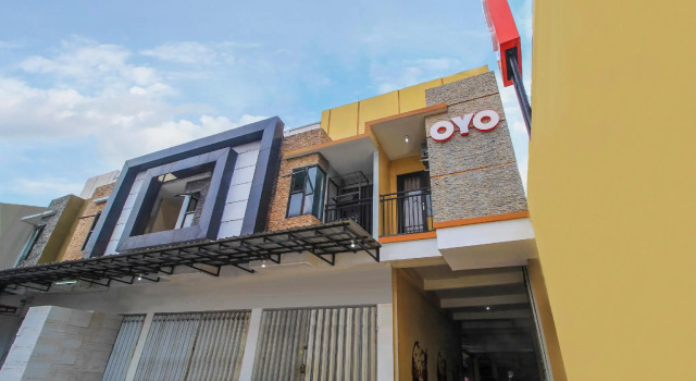 Hotel O Surabaya near Pelangi Park formerly Dbest Kutisari, Réserver Hôtel Tenggilismedjojo Surabaya, près de Petra Christian University