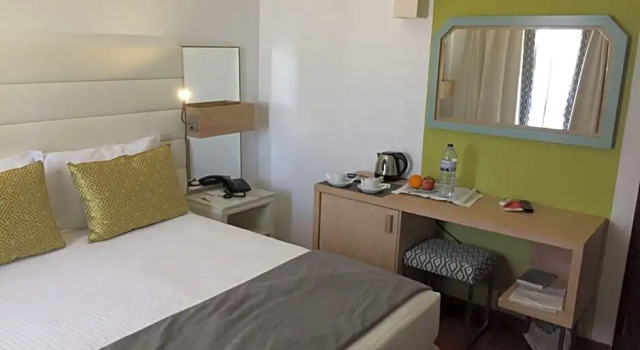 Одноместный номер Standard Best Western Hotel Dom Bernardo