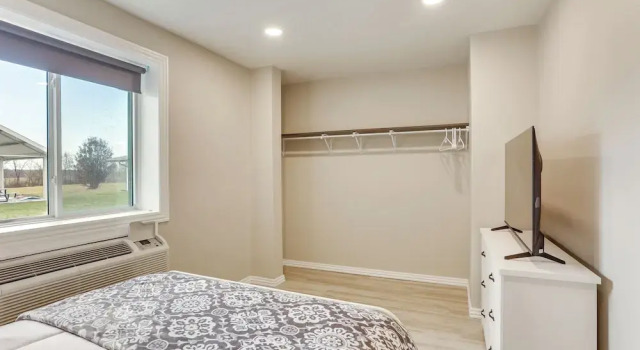Half-mi to Oakland City Golf Club: Sleek Apartment, Book Lejlighed Oakland City USA