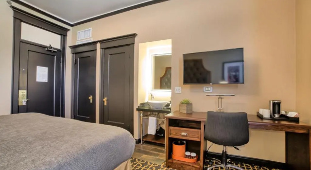 Номер Standard The Peery Salt Lake City Downtown, Tapestry Collection by Hilton