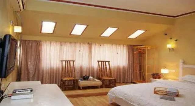 Yangshuo Jiahe Holiday Inn, Забронировать Отель Отели Яншо с парковкой, рядом с Парк Яншо, Парковка