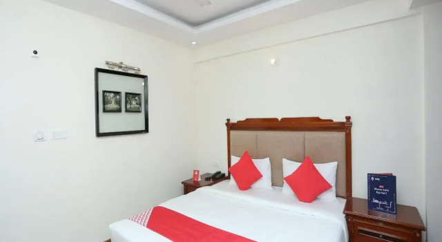 Hotel kenil star, Rezervovat Hotel Déhrádún Uttarakhand
