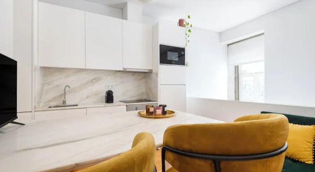 Sbra02 Charming and Modern Loft, Забронировать Отель Порту Регион Порту, рядом с Lapa Metro Station