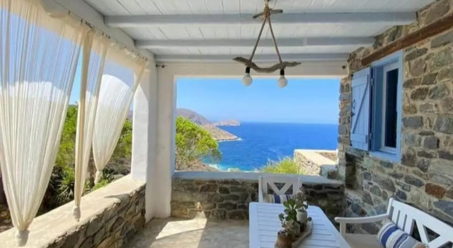 Коттедж C & C _ Cycladic house with endless sea view