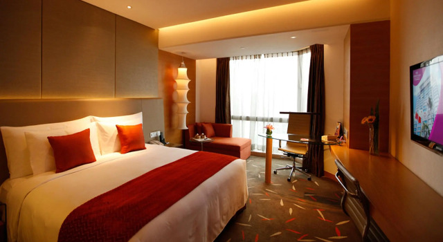 Двухместный номер Standard с видом на бассейн Crowne Plaza Zhongshan Wing On City by IHG