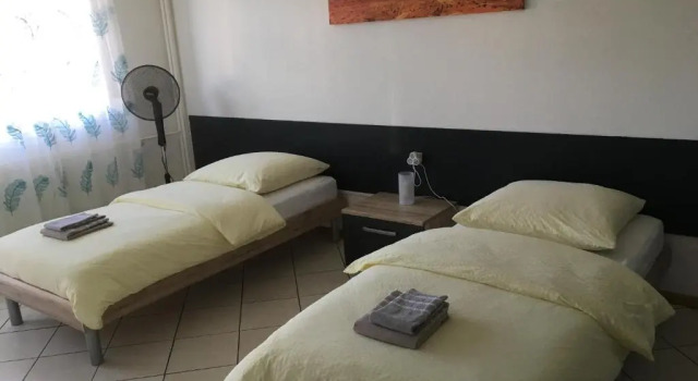 Studio Lora RM 1221, Book Hotel Saint-Louis 