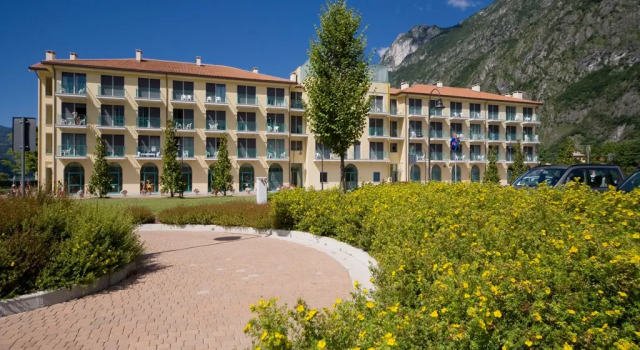 Budget Village Apartments - Porto Letizia, Book Apartment Hotels in Lake Lugano with a Pool, Swimming Pool