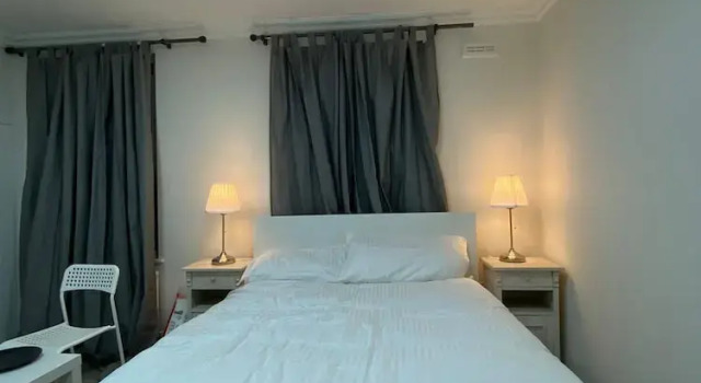 Студия Impeccable Studio Apartment in West London