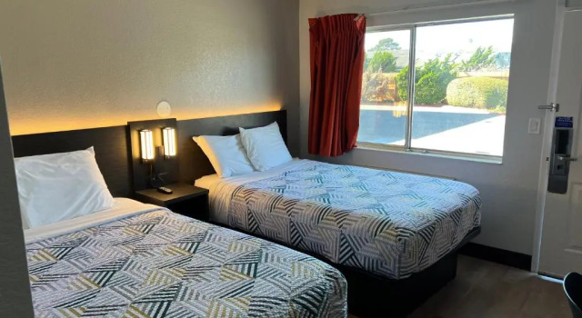 Четырёхместный номер Standard Motel 6-Arcata, CA Cal Poly Humboldt