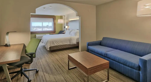 Люкс Holiday Inn Express & Suites Portales by IHG