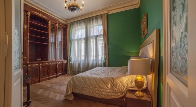 Апартаменты Luxury с балконом и с видом на город Filip Palace Luxurious Apartment