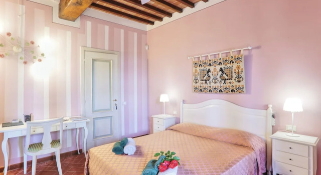 Luxury Villa in Tuscany With Pool Near Pisa and Florence - Ten Bedrooms 20 pl, Varaa Villa Palaia Toscana