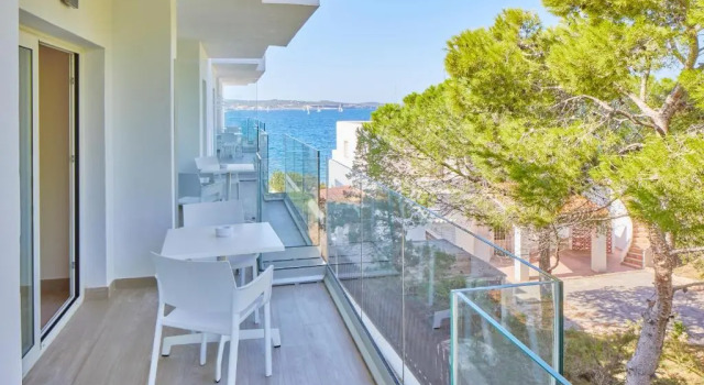 Люкс с частичным видом на море Sol Bahía Ibiza Suites