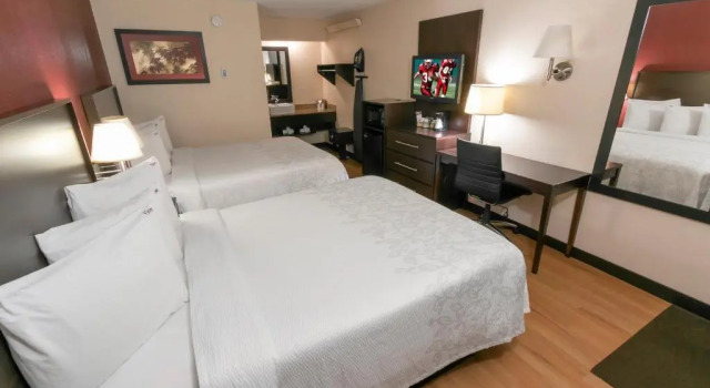 Четырёхместный номер Deluxe Red Roof Inn PLUS+ University at Buffalo - Amherst