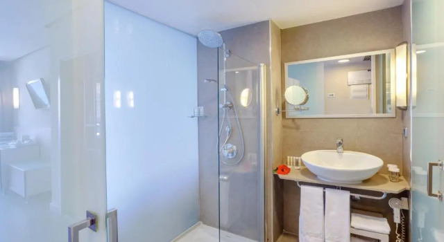 Двухместный номер Superior Deluxe с видом на море Отель Barcelo Santiago - Adults Only