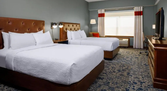 Четырёхместный номер Standard Four Points by Sheraton Louisville Airport
