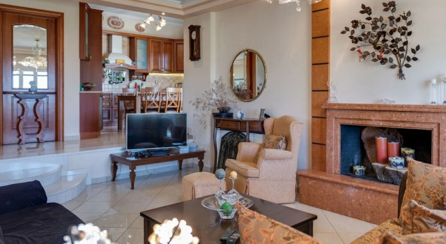 Swanky Holiday Home in Gourgovli With Private Swimming Pool, Забронировать Отель Отели Актио-Воница 3 звезды, 3*