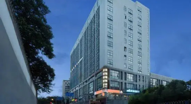Comfort Hotel (Daping Times Tianjie Xietaizi Subway Station Branch), Boek Hotel Chongqing Regio Chongqing
