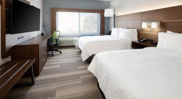 Четырёхместный номер Standard Holiday Inn Express & Suites Murrieta by IHG