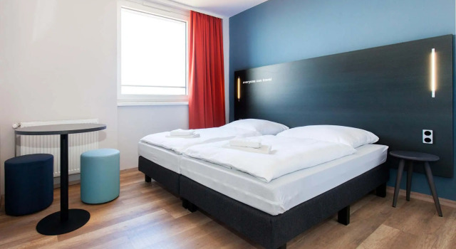 Postel ve společném pokoji Hotel Fortuna Rhea