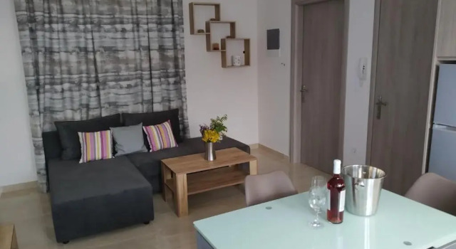 Апартаменты Fotaki's Home - Comfortable Newbuilt 2 Bedroom Home, 20 Meters From the sea