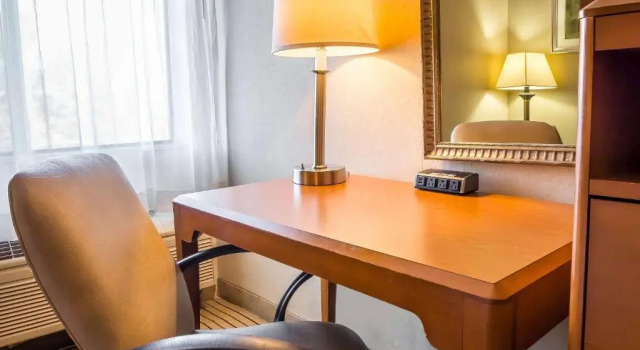 Номер Standard Quality Inn Spring Valley - Nanuet