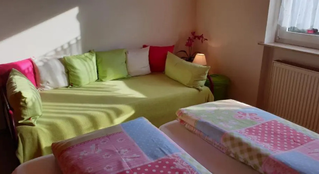 Ferienwohnung Weingut Leis, Забронировать Отель  
