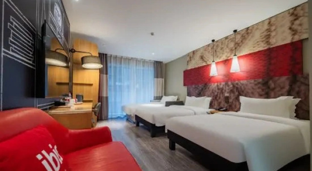 Трёхместный номер Standard с видом на улицу Ibis Chengdu Chunxi Road Hotel