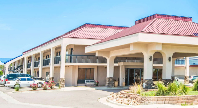 Travelodge by Wyndham Pueblo