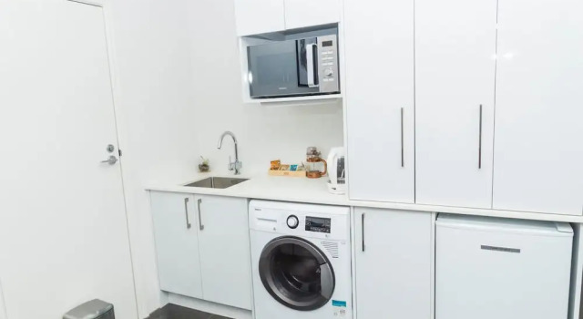 King Bed in Auckland CBD with Pool & Gym, Забронировать Отель Отели Окленда с парковкой, рядом с Парк Окленд-Домен, Парковка